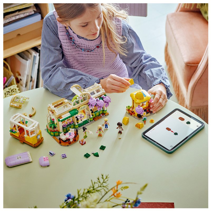 LEGO Friends Plant Cafe & Flower Shop Building Set (42671)