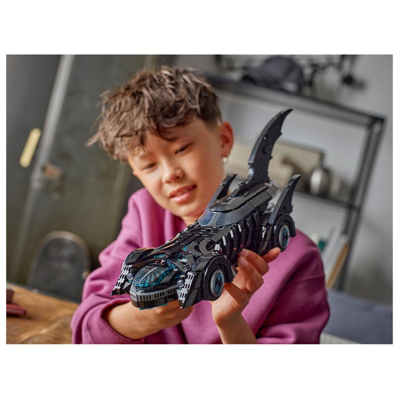 LEGO DC Batman: Batman Forever Batmobile Building Set (76304) 3 LEGO DC Batman: Batman Forever Batmobile Building Set (76304)