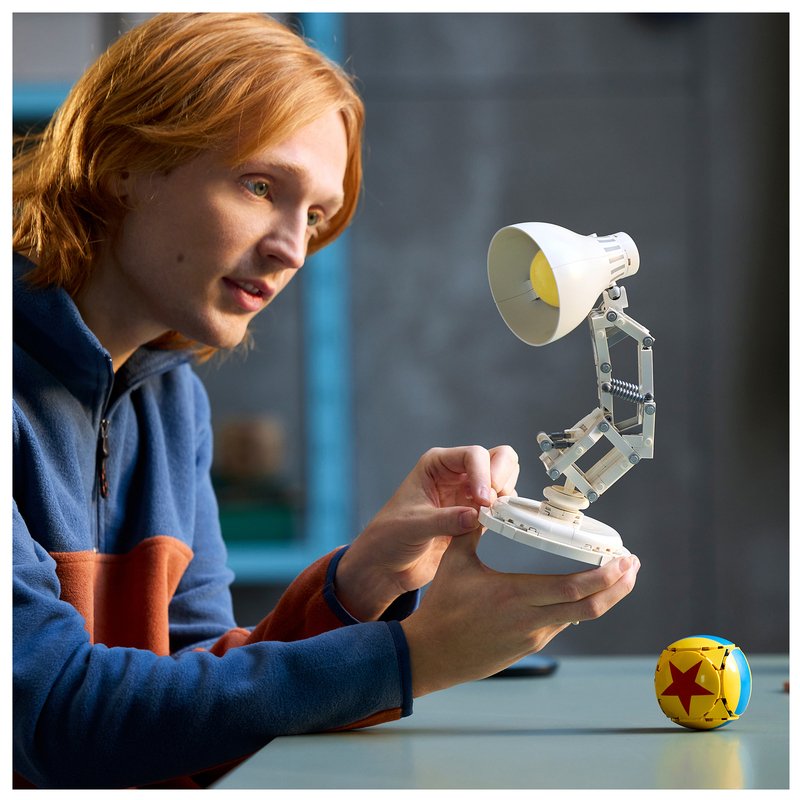 LEGO Ideas Disney Pixar Luxo Jr. Building Set (21357) 3 LEGO Ideas Disney Pixar Luxo Jr. Building Set (21357)