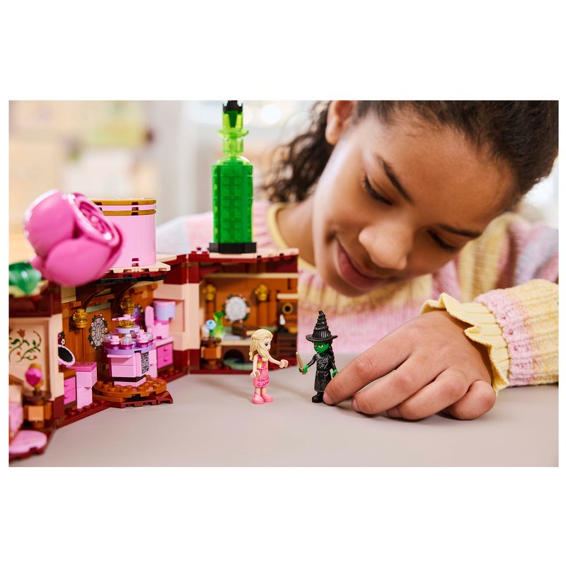 LEGO Wicked Glinda And Elphaba's Dormitory Collectible Toy Model (75683) 3 LEGO Wicked Glinda And Elphaba's Dormitory Collectible Toy Model (75683)
