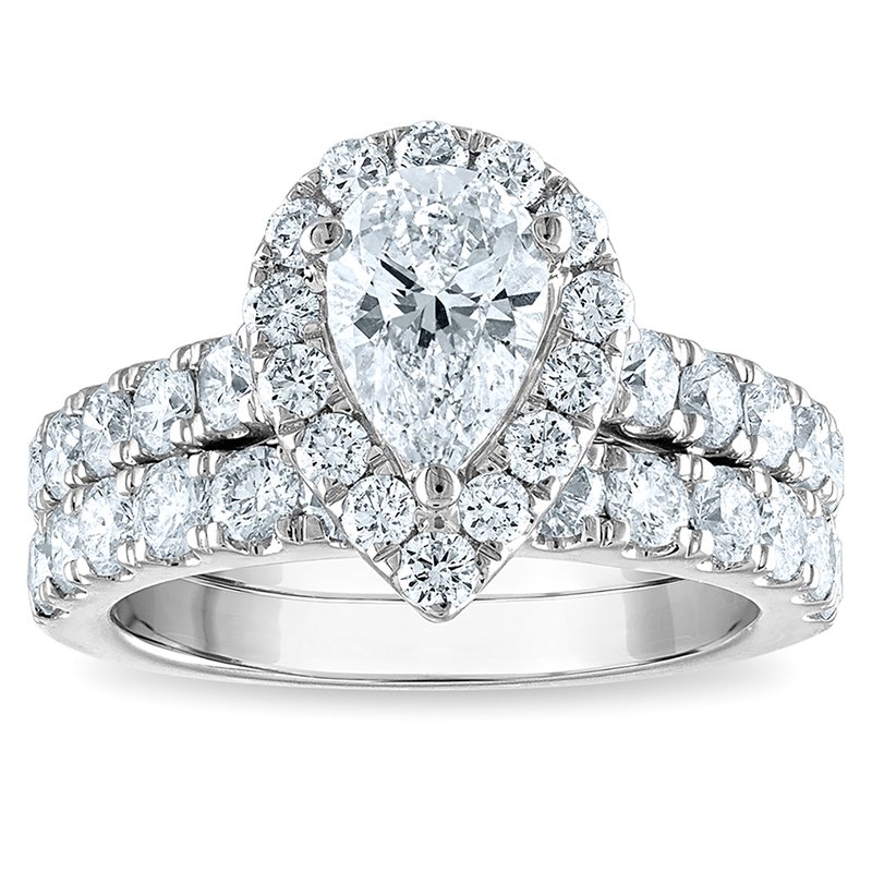 Evolv. 3 cttw Lab Grown Pear Shape Halo Diamond Bridal Set
